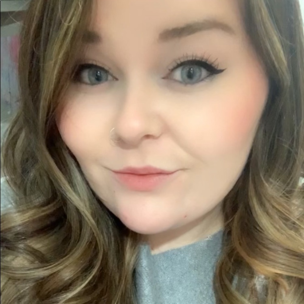 Meet your Posher, Amanda